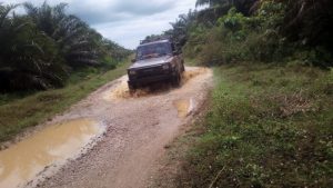 Jalan Hubungan Alue Siron Kecamatan Tadu Raya Masih Rusak