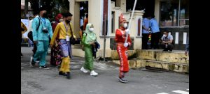 Defile Pawai Taaruf Awali Rangkaian Kegiatan PTQ RRI Ke-52 Tingkat Nasional Tahun 2022