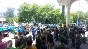 Gabungan Masiswa Langsa Unjuk Rasa Menolak Wacana Tiga Priode