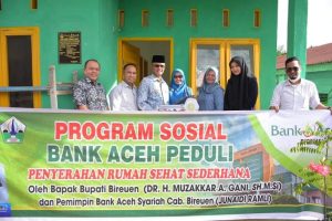 Bank Aceh Syari’ah Bireuen Bangun Rumah Layak Huni Untuk Warga Miskin