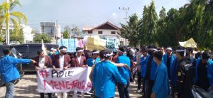 Solidaritas Mahasiswa, KMP Demo Di Gedung DPRK Pidie
