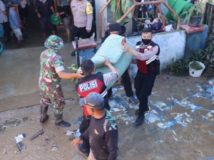 Quick Respons, Polres Gayo Lues dan Polsek Jajaran Tangani Bencana Alam