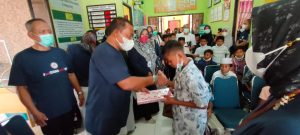 IDI Bersama Dinkes Pidie Khitan Anak Yatim, Didukung BAS Kancab Sigli