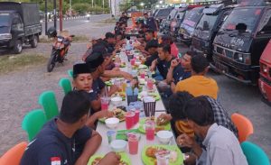 Komunitas Pick Up Pidie Buka Puasa Bersama