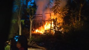 Petugas Damkar Pidie Berhasil Padamkan Api di Dua Tempat Terpisah