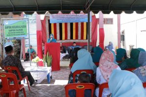 Ketua TP PKK Kab. Aceh Barat Beri Penilaian Gammawar di Gampong Kajeung