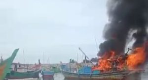 Satu Unit Boat Nelayan Terbakar di PPI Sawang Bia’u, Satu Awak Boat Meninggal Dunia