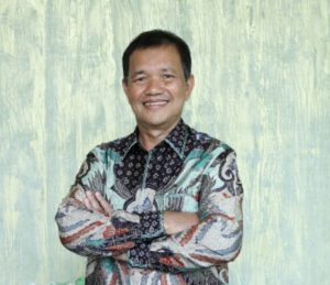 Dirut Bank Aceh Raih Indonesia Financial Top Leader Awards 2022
