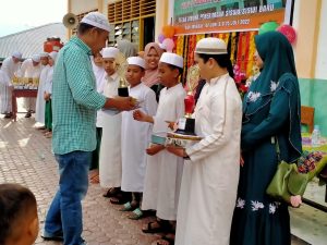 Kades Gunung Tua Tonga Hadiri Penammatan Anak MTI