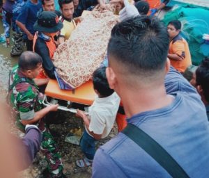 Serka Anwar Fuadi, Bantu Evakuasi Nelayan Terjatuh Saat Menebar Jala di Laut Ujung Perleng