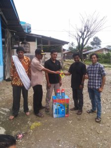 Pengulu Salurkan Bantuan Benih Cabe Merah dan MULSA Kepada Masyarakat Kampung Umelah