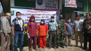Pemdes Panggorengan Salurkan BLT-DD Kepada 100 Kepala Keluarga
