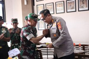 Puluhan Anggota Kodim 0104/Aceh Timur Silaturahmi ke Polres Langsa