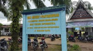 Kepala SMK N 1 Panyabungan Diduga Alergi Saat Dikonfirmasi Soal BSM dan SKL Tahun 2021-2022