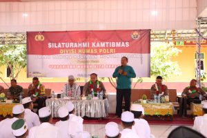 Dihadapan Santri Dayah Kharuddaraini Padang Tiji, Nasir Abbas : Teroris Itu Menyebabkan Ketakutan Dan Kerusakan