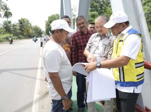 H. Mukhlis Takabeya Tinjau Lokasi Pembangunan Jembatan Kembar Peudada