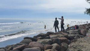 Saat Mandi-mandi, 3 Siswi Terseret Arus Pantai Wisata Mantak Tari