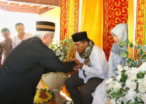 Bersilaturahmi Ke Rumah Ketua Nasdem Aceh, PJ Bupati Pidie di ‘Peusijeuk’ Oleh Tokoh Masyarakat