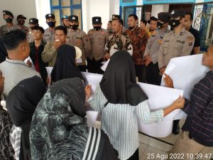 Puluhan Aliansi Masyarakat Madina Gelar Unjuk Rasa di Kantor Dinas PUPR