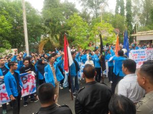Demo Mahasiswa Hari Kedua Jumlah Peserta Lebih Besar