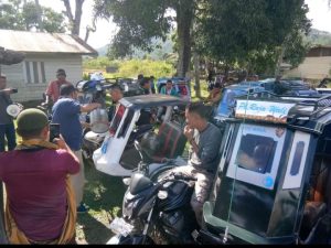 Anggota DPRK Gayo Lues Fraksi Demokrat H. Idris Arlem Berikan Bantuan BBM Kepada Abang Becak