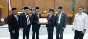 Pj Bupati Sampaikan Pengantar Nota Keuangan Rancangan Perubahan APBK Pidie 2022