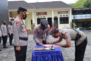 Kabag Ops, Kasat Reskrim dan 6 Pejabat Kapolsek SeJajaran Polres, Diserahterimakan oleh Kapolres Aceh Tengah