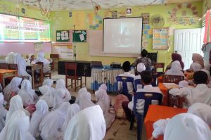 Murid MIN 30 Aceh Utara Nonton Bareng Film G30S PKI