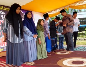 Peringatan Maulid di Masjid Besar Syuhada Batee, DPMG Pidie ikut Santuni Yatim Piatu