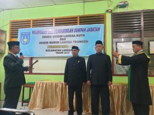 Camat Langsa Kota Yusrizal.ST, Melantik Ketua Imuem Mukim Langsa Teungoh dan Imuem Mukim Langsa Kuta