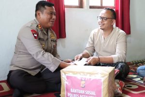 Peduli Sahabat Media, Kapolres Aceh Utara Kunjungi Wartawan Sakit