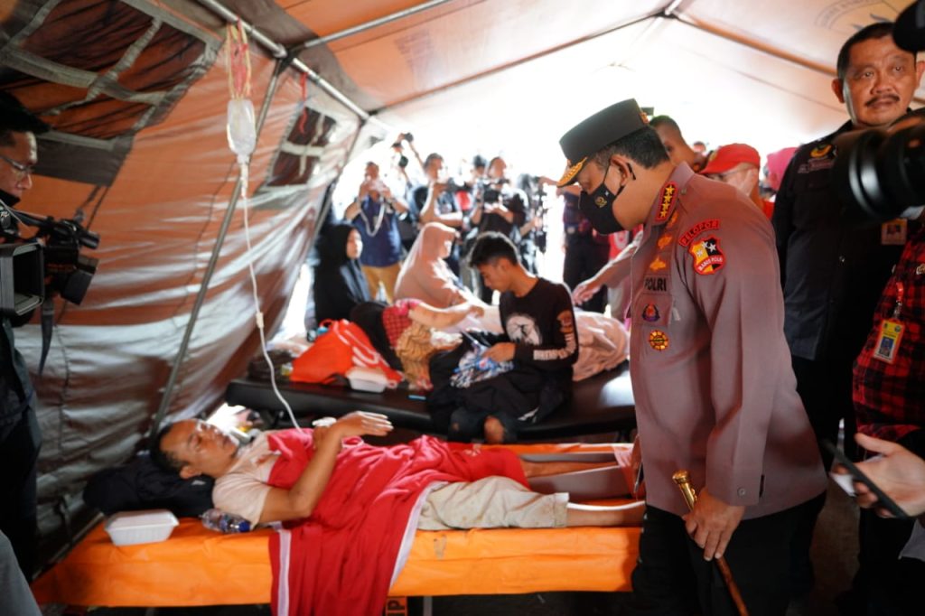Kapolri Tinjau Lokasi Gempa Bumi Cianjur, Pastikan Warga Dapat Bantuan