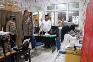 KAPOLRES MADINA PANTAU LANGSUNGPROSES PEMBUATAN SKCK DAN SIDIK JARI