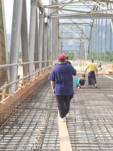 Jembatan Silayar yang tersisa pinising dikontrak pelaksana CV Raja lambing siap untuk Cor Semen jembatannya