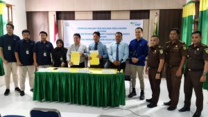 Kejari Aceh Selatan dan BPJS Ketenagakerjaan Meulaboh Tandatangani Perpanjangan MoU