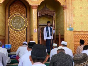 Khutbah Jumat di Aceh Singkil, Haji Uma : Hidup Untuk Mengharap Ridha Allah SWT