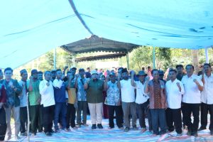 Bupati dan Ketua TP PKK Tapsel Berikan Bantuan Sosial Pada Warga Angkola Timur