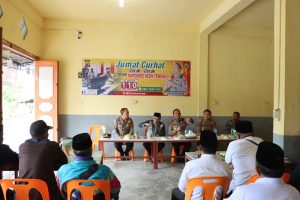 Jumat Curhat di Kecamatan Bintang, Kapolres Aceh Tengah Tampung Aspirasi dari Tokoh Masyarakat dan Berbagi Bansos