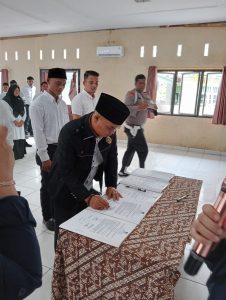 204 Anggota PPS Pemilu 2024 Di Lima Kecamatan Dilantik Dan Diambil Sumpah