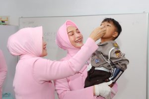 Bhayangkari Cabang Atam Peduli Kesehatan Anak Penerus Generasi