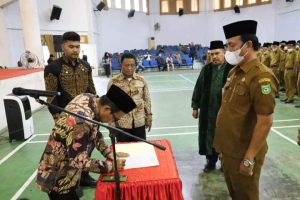 Sekda Madina Lantik 460 Kepala Sekolah Tingkat SD dan SMP