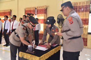 Kapolres Bireuen Pimpin Sertijab Tiga Kasat dan Tiga Kapolsek