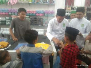 Beriringan Puluhan Mobil Berlambangkan Partai PAS Aceh Memasuki Desa Desa
