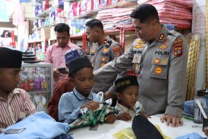 Peduli Sesama di Bulan Suci, Polres Aceh Utara Bagikan Bansos ke Dayah Raudhatul Huda
