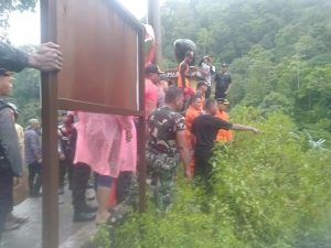 Pencarian Korban Tenggelam di Irigasi Pinto 1 Tiro, Danramil : Anggota Sudah Kita Terjunkan ke Lokasi