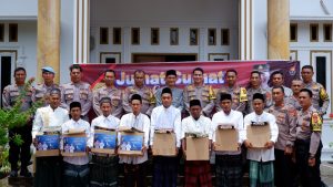Jumat Curhat dan Pererat Silaturrahmi, Kapolres Aceh Utara Sambangi Kediaman Waled Lapang