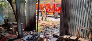 Kantin Kak Sanah di MTsN 5 Pidie Terbakar