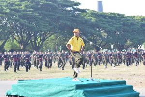 Pangdam IM dan Kapolda Bersama Parjurit TNI Polri Kompak Berdampingan Olah raga dan Halal Bihalal bersama di Lapangan Blang Padang