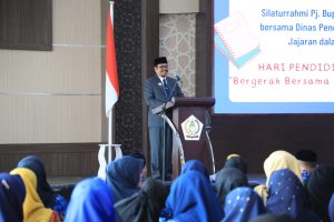 Sekolah dan Para Guru di Aceh Utara Terima Penghargaan Hardiknas