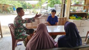 Gelar Komsos, Satgas TMMD Anjangsana Ke Rumah – rumah Warga